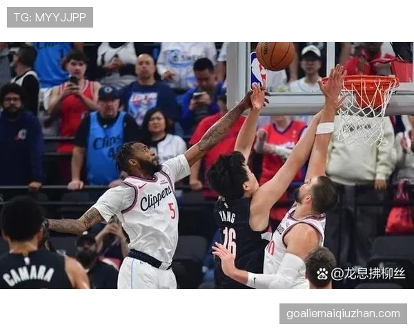 篮球规则解析：防守犯规与进攻犯规的本质区别是什么？